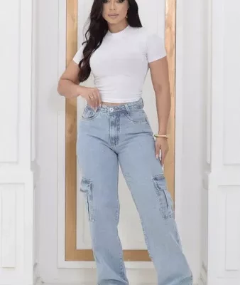 Calça Jeans Feminina Wide Cargo Bolso Lateral 100% Algodão