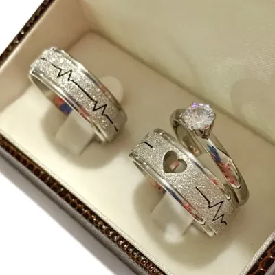 Aliança Aço Inoxidavel Prata Namoro Diamantada Coração Anel