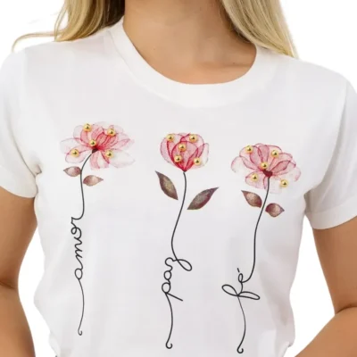 Camiseta Feminina De Algodão Flores Com Aplicação De Pérolas